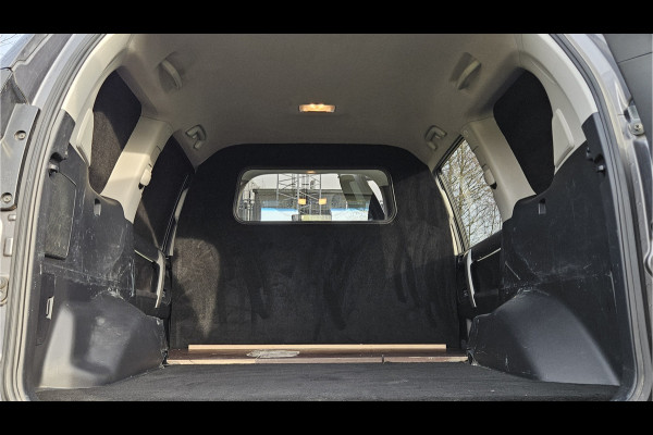 Toyota Land Cruiser 2.8 D-4D Professional Blind van