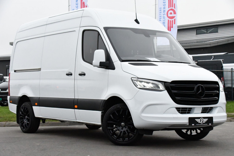 Mercedes-Benz Sprinter 317 1.9 CDI L2H2 RWD PB Edition! Cruise, Camera, Carplay, LED, Automaat, Leder, Trekhaak, 170PK, Multimedia, Sensoren, UNIEK!