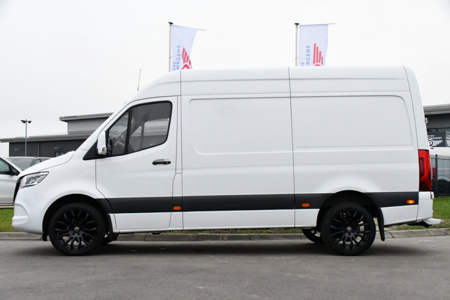 Mercedes-Benz Sprinter 317 1.9 CDI L2H2 RWD PB Edition! Cruise, Camera, Carplay, LED, Automaat, Leder, Trekhaak, 170PK, Multimedia, Sensoren, UNIEK!