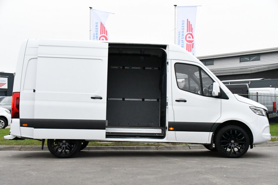 Mercedes-Benz Sprinter 317 1.9 CDI L2H2 RWD PB Edition! Cruise, Camera, Carplay, LED, Automaat, Leder, Trekhaak, 170PK, Multimedia, Sensoren, UNIEK!