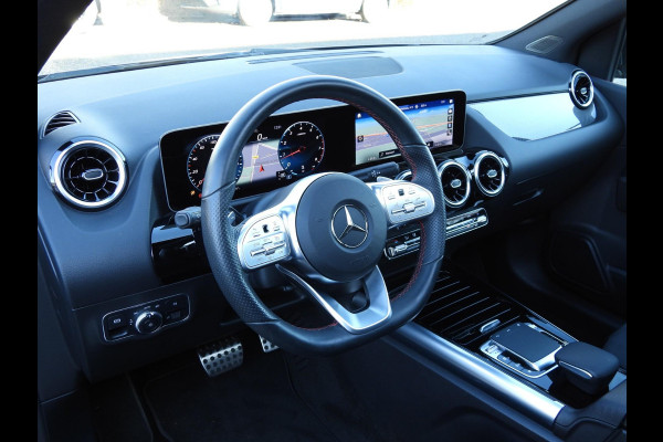 Mercedes-Benz B-Klasse B180 Aut. AMG NAVI/SCHUIFDAK/LED/TREKHAAK/18"LMV!