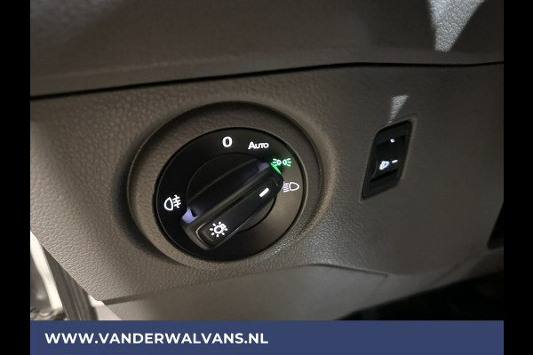 Volkswagen Crafter 2.0 TDI 141pk L3H3 L2H2 Euro6 Airco | Camera | Adaptieve Cruisecontrol | Apple Carplay Android Auto, Parkeersensoren, Stoelverwarming, Bijrijdersbank