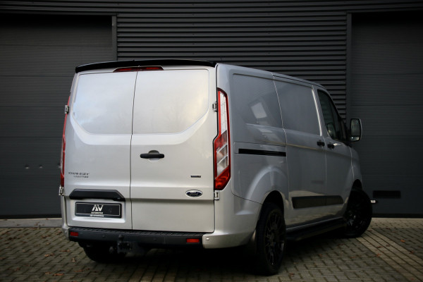 Ford Transit Custom 2.0 TDCI L2H1 AUT | Raptor Edition | ACC | Lane Assist | Bi-Xenon | BLIS | Camera | Navigatie | CarPlay | DAB | Automatisch inparkeren | 3-Zitter | Trekhaak | VOL Optie | Dealer onderhouden | Nieuwe APK