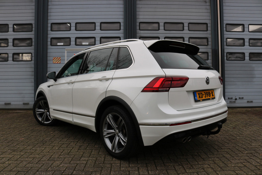 Volkswagen Tiguan 1.5 TSI ACT Highline Business R-line Panodak Virtual cockpit Navi Led T-haak Bj:2019