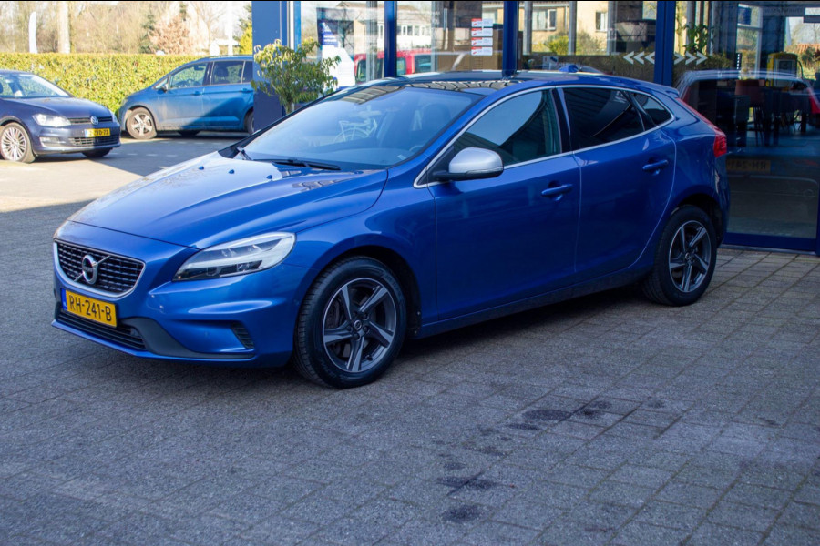 Volvo V40 2.0 D3 Business Sport | Prijs incl. 12 mnd garantie | 16"LMV Navi Camera Bluetooth Stoelverwarming Trekhaak