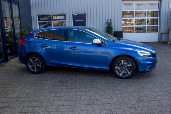 Volvo V40 2.0 D3 Business Sport | Prijs incl. 12 mnd garantie | 16"LMV Navi Camera Bluetooth Stoelverwarming Trekhaak