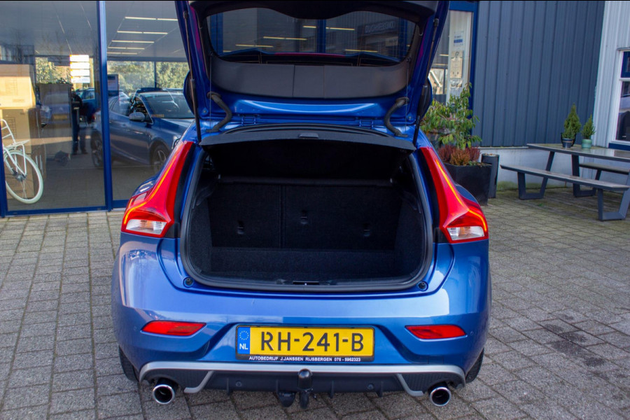 Volvo V40 2.0 D3 Business Sport | Prijs incl. 12 mnd garantie | 16"LMV Navi Camera Bluetooth Stoelverwarming Trekhaak