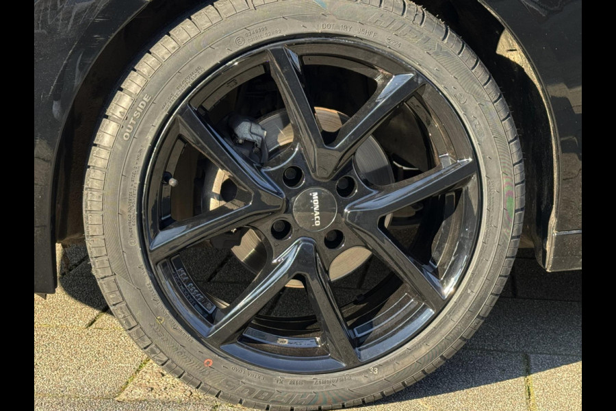 Peugeot 208 1.2 PureTech BLACK - Airco I Comfort pakket I Nwe Sport velgen I Veiligheids pakket I 61.000 KM Dealer onderhouden