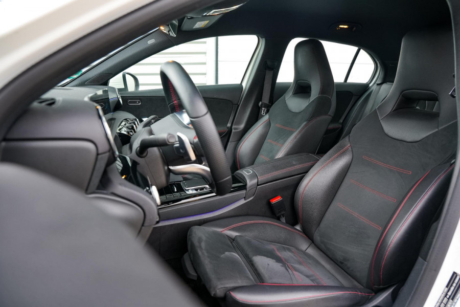 Mercedes-Benz A-Klasse 200 Business Solution AMG WideScreen Ambient Cruise Leer Alcantara Stoelverw.