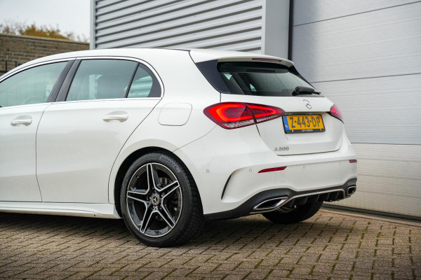 Mercedes-Benz A-Klasse 200 Business Solution AMG WideScreen Ambient Cruise Leer Alcantara Stoelverw.