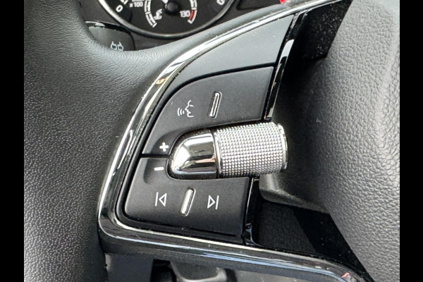 Škoda Kamiq 1.0 TSI Ambition Cruise control Airco DAB radio Apple Carplay