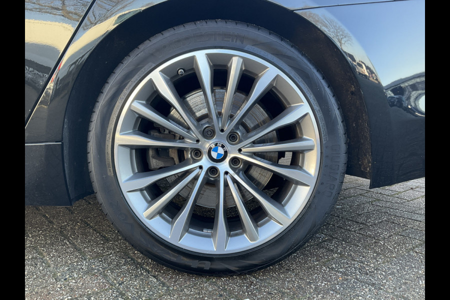 BMW 5 Serie 540i 340pk xDrive Orig-NL Leer HeadUp Memory Ambiance Dealer-oh High Executive 4x4