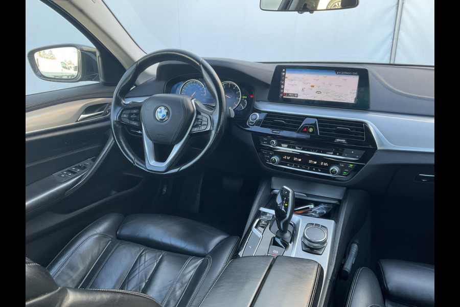 BMW 5 Serie 540i 340pk xDrive Orig-NL Leer HeadUp Memory Ambiance Dealer-oh High Executive 4x4