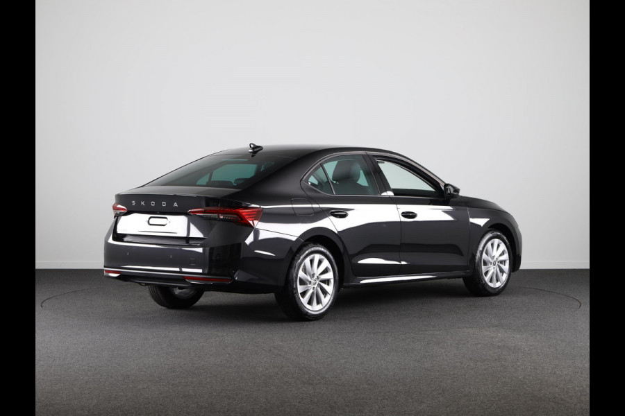 Škoda Octavia Business Edition m-HEV 1.5 TSI 115 pk 7 versn. DSG | 13 inch display | Adaptive Cruise Control | Private lease deze auto al vanaf 595-,- euro