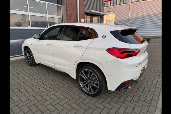 BMW X2 SDrive18i AUT M Sport LED Navi Alcantara Cruise PDC