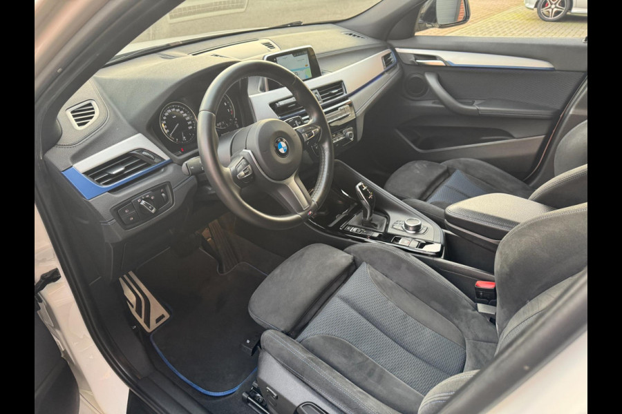 BMW X2 SDrive18i AUT M Sport LED Navi Alcantara Cruise PDC