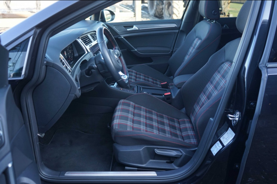 Volkswagen Golf 2.0 TSI GTI Performance 245PK Pano/DCC/ACC/H6/RCAM