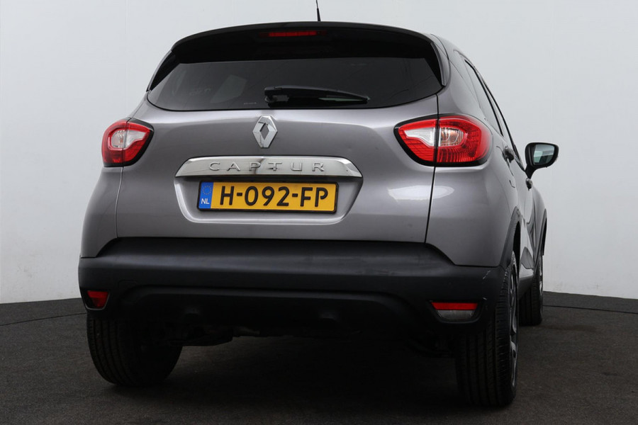 Renault Captur 1.2 TCe Dynamique (Automaat, Navigatie, Cruise Control, Xenon lampen, Leder/stof bekleding, Bluetooth)