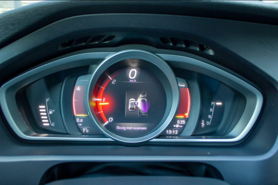 Volvo V40 2.0 D3 Business Sport | Prijs incl. 12 mnd garantie | 16"LMV Navi Camera Bluetooth Stoelverwarming Trekhaak