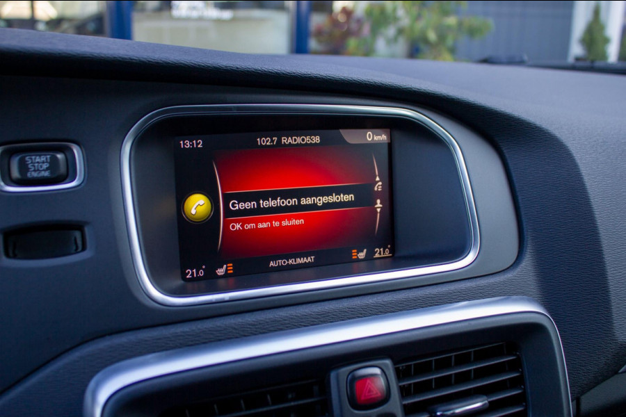 Volvo V40 2.0 D3 Business Sport | Prijs incl. 12 mnd garantie | 16"LMV Navi Camera Bluetooth Stoelverwarming Trekhaak