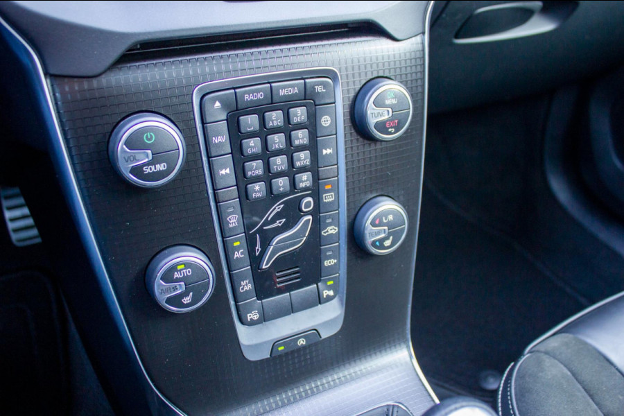 Volvo V40 2.0 D3 Business Sport | Prijs incl. 12 mnd garantie | 16"LMV Navi Camera Bluetooth Stoelverwarming Trekhaak