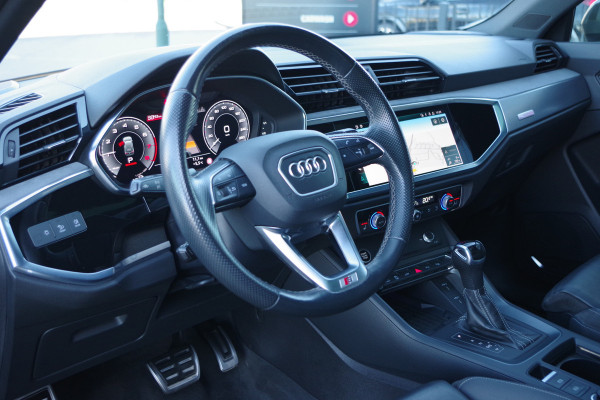 Audi Q3 45 TFSI e 245 PK S-Line Edition, Panoramadak, B&O Sound, DCC, Sfeerverlichting, Matrix LED, Keyless