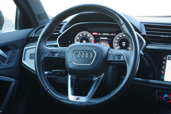 Audi Q3 45 TFSI e 245 PK S-Line Edition, Panoramadak, B&O Sound, DCC, Sfeerverlichting, Matrix LED, Keyless