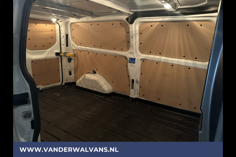 Ford Transit Custom 2.0 TDCI 131pk L2H1 Euro6 Airco | Apple Carplay | Cruisecontrol | Stoelverwarming | LED Android Auto, Verwarmde voorruit, Parkeersensoren, Bijrijdersbank, 2800kg trekvermogen