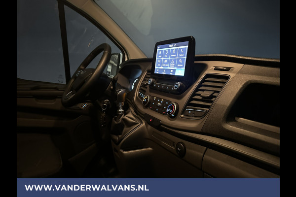 Ford Transit Custom 2.0 TDCI 131pk L2H1 Euro6 Airco | Apple Carplay | Cruisecontrol | Stoelverwarming | LED Android Auto, Verwarmde voorruit, Parkeersensoren, Bijrijdersbank, 2800kg trekvermogen