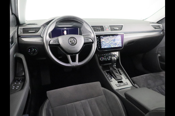 Škoda Superb Combi 1.4 TSI iV Business Edition 218 pk Automaat (DSG) | Navigatie | Trekhaak (wegklapbaar) | Parkeersensoren | Achteruitrijcamera | Stoelverwarming |