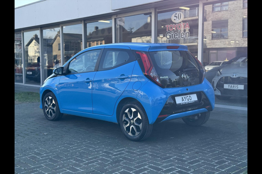 Toyota Aygo 1.0 VVT-i x-joy | Apple carplay/Android auto, Lichtmetalen velgen, Airco, Bluetooth, Stuurbediening