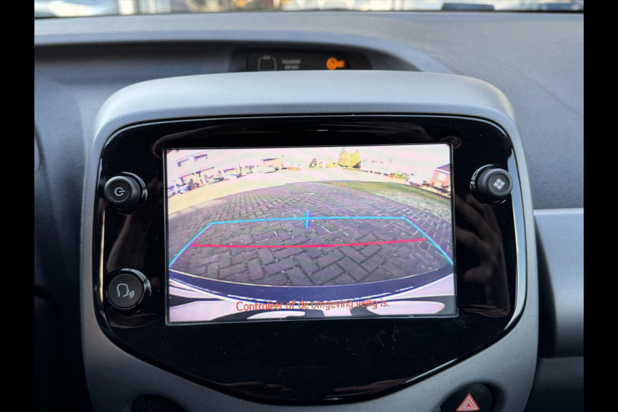 Toyota Aygo 1.0 VVT-i x-joy | Apple carplay/Android auto, Lichtmetalen velgen, Airco, Bluetooth, Stuurbediening