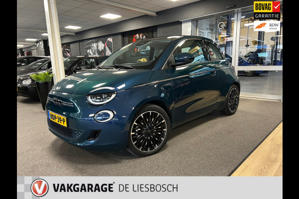 Fiat 500 La Prima 42 kWh / 120pk / Navigatie / Panorama-dak / Leder / camera