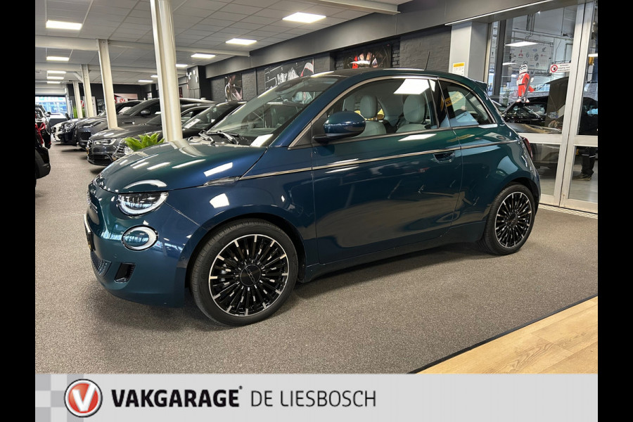 Fiat 500 La Prima 42 kWh / 120pk / Navigatie / Panorama-dak / Leder / camera