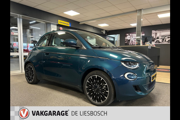 Fiat 500 La Prima 42 kWh / 120pk / Navigatie / Panorama-dak / Leder / camera