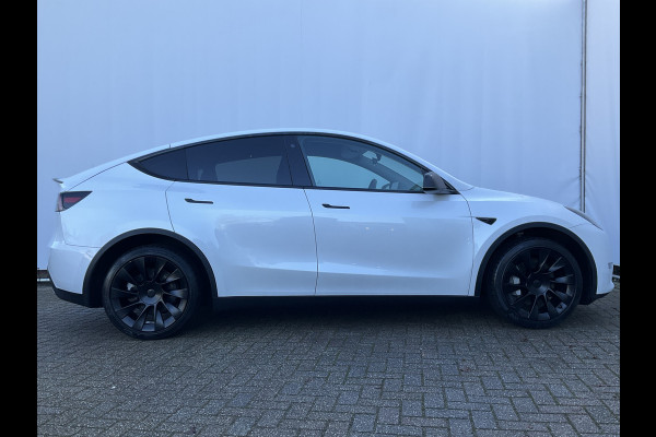 Tesla Model Y Long Range AWD 75 kWh 514pk Autopilot Stuur/Stoelverw Pano Trekhaak (1600kg)