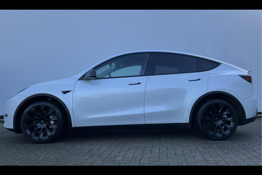 Tesla Model Y Long Range AWD 75 kWh 514pk Autopilot Stuur/Stoelverw Pano Trekhaak (1600kg)