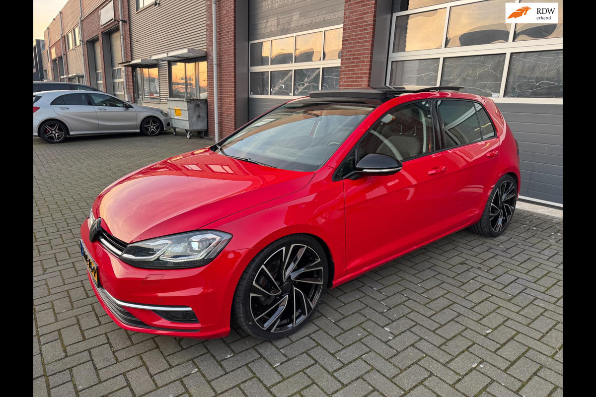 Volkswagen Golf 1.4 TSI DSG Highline LED ACC Pano Virtual