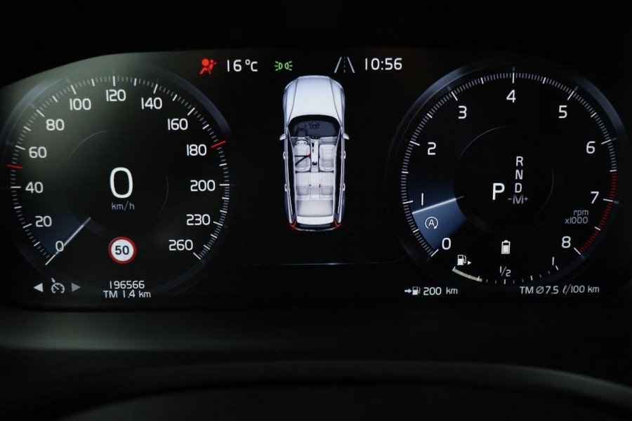 Volvo V60 2.0 B3 Momentum Advantage | Carplay | Camera | Full LED | Navigatie | Climate control | Cruise control | DAB