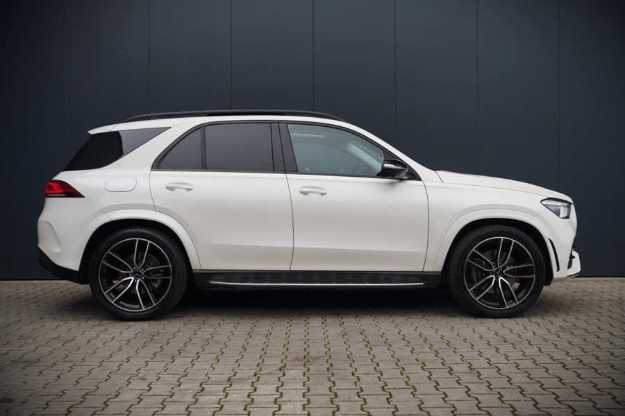 Mercedes-Benz GLE 350 D 4MATIC | AMG | Burmester | Adaptive Cruise Control | Stoelverwarming | Panoramadak | Luchtvering | Trekhaak | Grijs Kenteken | 360° Camera | BTW | Apple Carplay | Ambiance Verlichting | Leder | Nigh