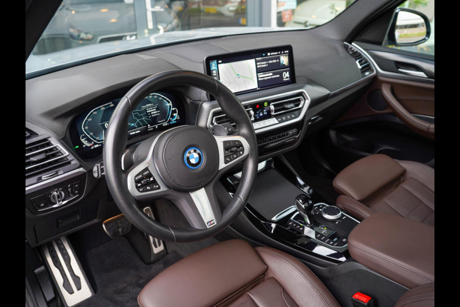 BMW X3 XDrive30e Business M-sport / Laser / Pano / 360 / Adaptive / Ambient / El. haak / HiFi / 20 inch