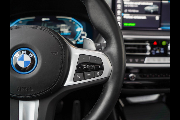 BMW X3 XDrive30e Business M-sport / Laser / Pano / 360 / Adaptive / Ambient / El. haak / HiFi / 20 inch