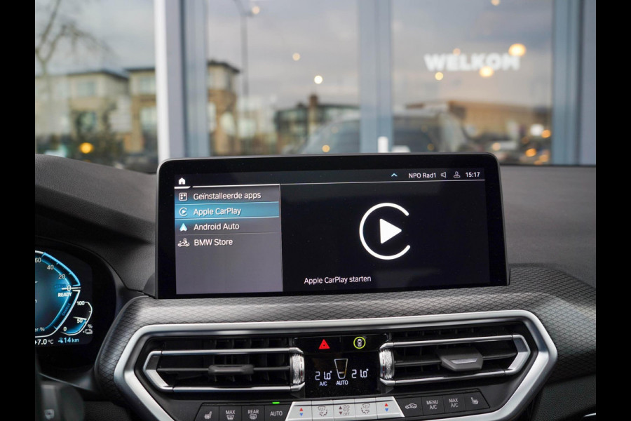 BMW X3 XDrive30e Business M-sport / Laser / Pano / 360 / Adaptive / Ambient / El. haak / HiFi / 20 inch