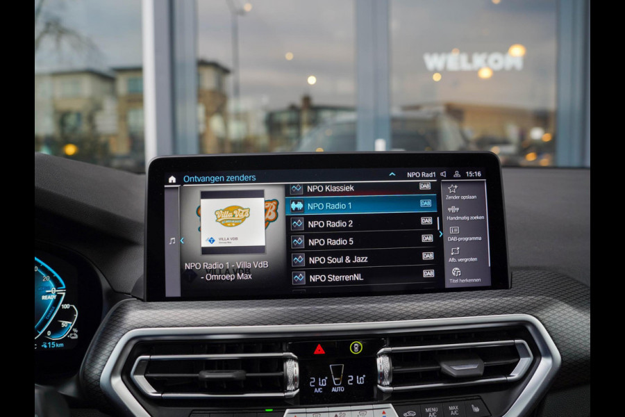 BMW X3 XDrive30e Business M-sport / Laser / Pano / 360 / Adaptive / Ambient / El. haak / HiFi / 20 inch