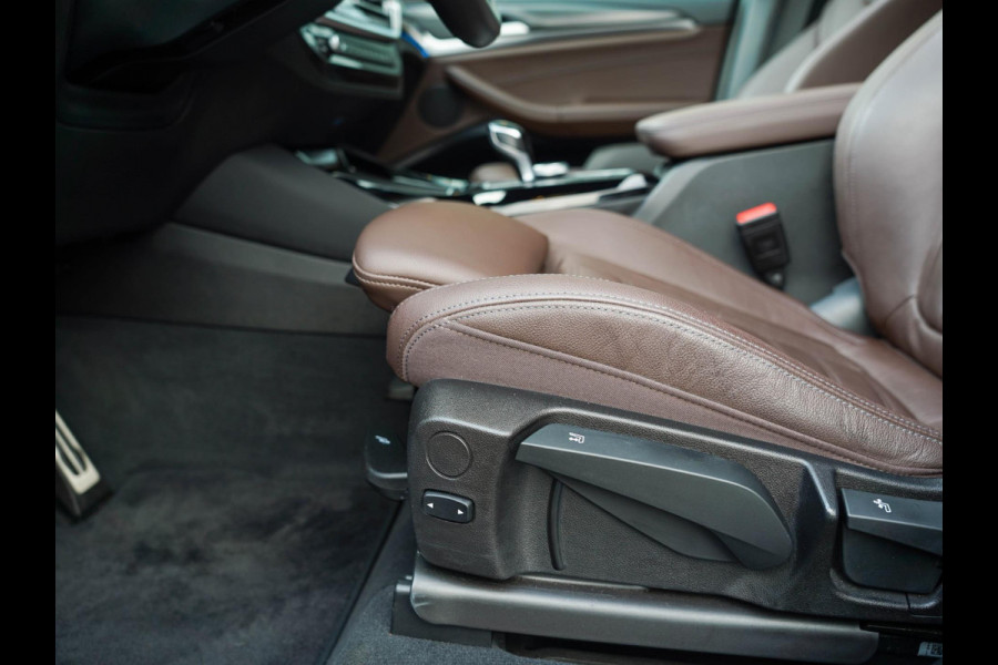 BMW X3 XDrive30e Business M-sport / Laser / Pano / 360 / Adaptive / Ambient / El. haak / HiFi / 20 inch