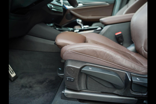 BMW X3 XDrive30e Business M-sport / Laser / Pano / 360 / Adaptive / Ambient / El. haak / HiFi / 20 inch