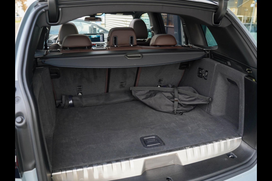 BMW X3 XDrive30e Business M-sport / Laser / Pano / 360 / Adaptive / Ambient / El. haak / HiFi / 20 inch