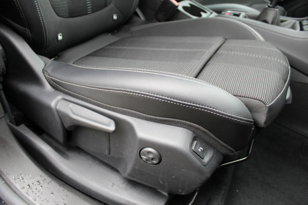 Opel Grandland 1.2 Turbo | Winterpack | Cruise control | Bluetooth | Parkeersensoren