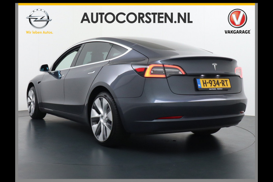 Tesla Model 3 SR+60kWh 326PK Privacy-Glass 19" AutoPilot FSD-computer-3 Premium-Luidsprekers Leer PanoDak Adaptive cruise Camera's Elektr.-Stu Ecc Navigatiesysteem full map LED-a+v Comfortstoel(en) ACC Dual-ECC DAB Voorverwarmen interieur via App Keyless via Telefoonsleutel One-Pedal-Drive Orig. Nederlandse Auto