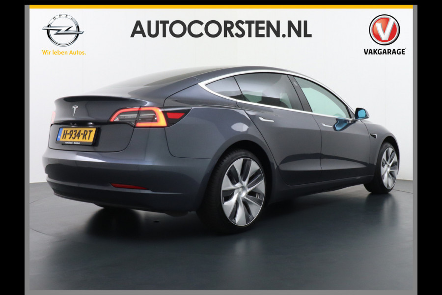 Tesla Model 3 SR+60kWh 326PK Privacy-Glass 19" AutoPilot FSD-computer-3 Premium-Luidsprekers Leer PanoDak Adaptive cruise Camera's Elektr.-Stu Ecc Navigatiesysteem full map LED-a+v Comfortstoel(en) ACC Dual-ECC DAB Voorverwarmen interieur via App Keyless via Telefoonsleutel One-Pedal-Drive Orig. Nederlandse Auto